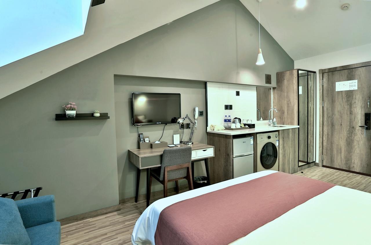 U Hotels Xintiandi Shanghai Extérieur photo